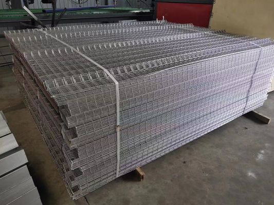 1.2x2.4m Curved Metal Fence Πράσινη ασφάλεια συγκολλημένη επιφάνεια PVC