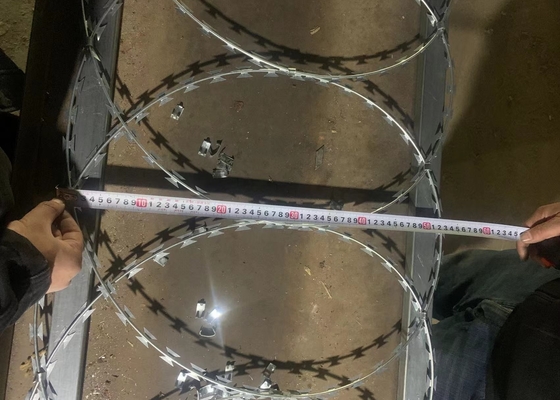 500mm Coil Diameter Flat Rape Coils Razor Wire To Security Fence