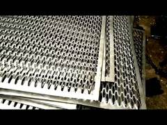 Το αργίλιο και ο ήπιος άνθρακας τρύπησαν τη γαλβανισμένη διάβαση πεζών που ξύνει με διατρητική μηχανή το πάχος 0.3MM 8MM