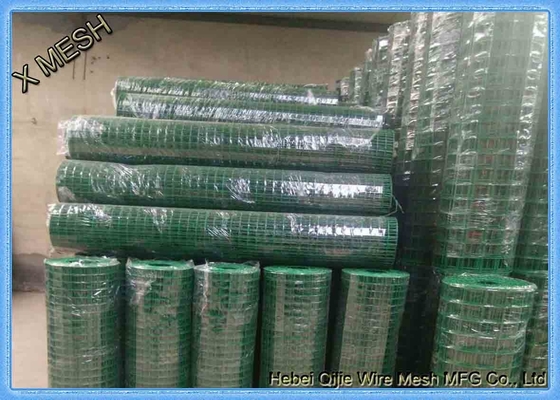 Πράσινος ρόλος πλέγματος καλωδίων PVC 2mm ενωμένος στενά μετά από ηλεκτρικό που γαλβανίζεται με το 3/4» μέγεθος τρυπών