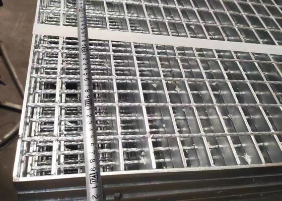 Ζεστό DIP Ζαλβανισμένο Σιδηρουργικό Διάφραγμα για το πάτωμα και το χαντάκι