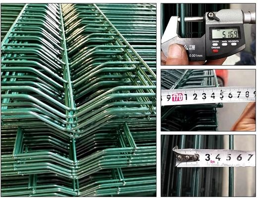 Περιφέρεια ασφαλείας κήπου 0,4mm Κουρφοποιημένο μεταλλικό φράχτη 3d Wire Mesh Peach Shape Post