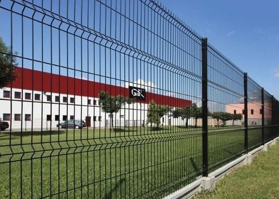 Φράχτης με καμπυλωτό σύρμα 3D καλυμμένο με PVC καλωδιωμένο