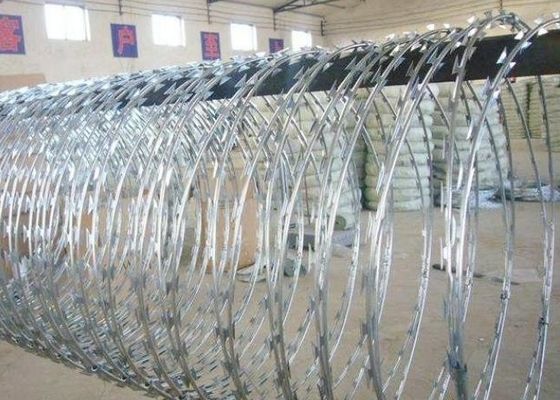 Bto-22 Ζεστό βουτηγμένο γαλβανισμένο συρματόπλεγμα