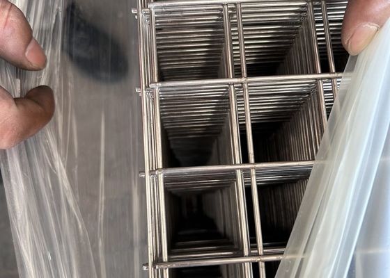 Ζεστό βουτηγμένο γαλβανισμένο συγκολλημένο πλέγμα καλωδίου / συγκολλημένο πλέγμα καλωδίου 1/4 ίντσες