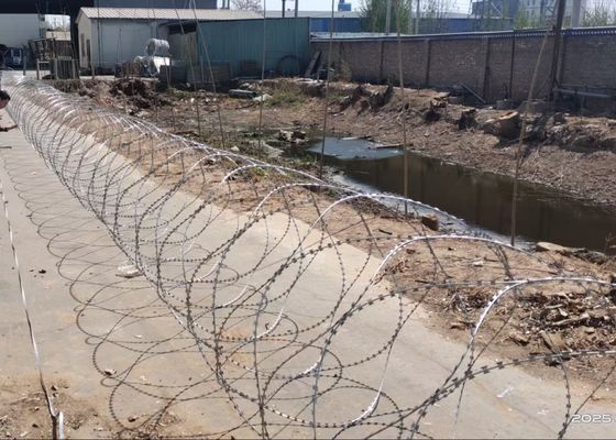 Ζεστό βουτηγμένο γαλβανισμένο ξυράφι με ξυράφι Concertina για την καταπολέμηση της πειρατείας