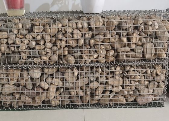 Καυτό βυθισμένο γαλβανισμένο πέτρινο ενωμένο στενά κλουβί πλαίσιο 4mm Gabion πάχος καλωδίων
