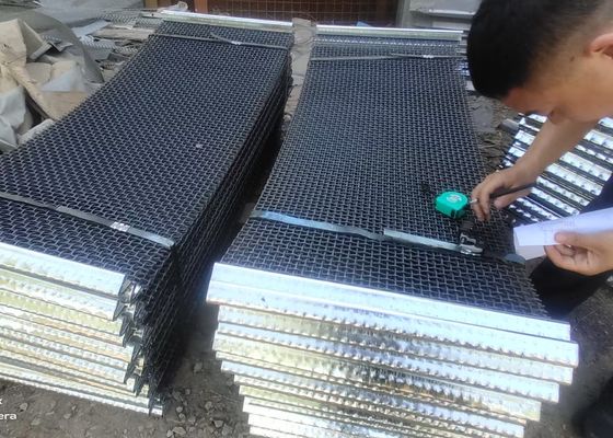High Carbon 65Mn Mine Vibrating Screen Mesh 1,5mx2m