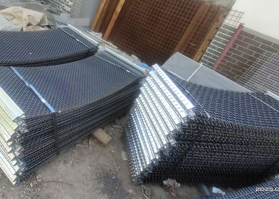 Θραυστήρας λατομείου / πέτρας Πτυσσόμενη οθόνη δόνησης με άμμο 1.5 * 2M Μέγεθος φθοράς απόδειξη