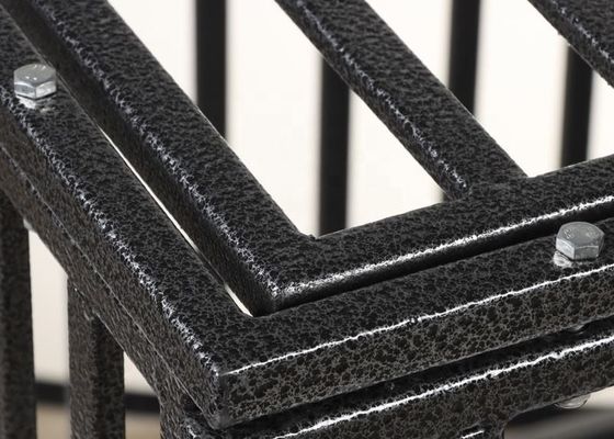 Μέταλλο που διπλώνει το πτυσσόμενο σπίτι σκυλιών της Pet με το μετακινούμενο δίσκο