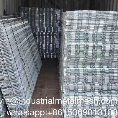 Γυαλισμένο, φωτεινό χρώμα, με επίστρωση πούδρας, διακοσμητικό πλέγμα από διευρυμένο μεταλλικό σύρμα