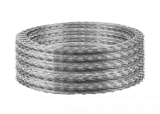 SGS γαλβανισμένη κονσερτίνα καλωδίων ξυραφιών καυτής εμβύθισης οδοντωτή - καλώδιο 2.0m10.0m μήκος