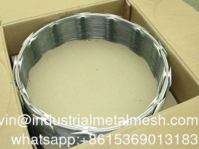 900mm Coil Galvanized Concertina Razor Barbed Wire Bto-22 for Secure Fence Solutions