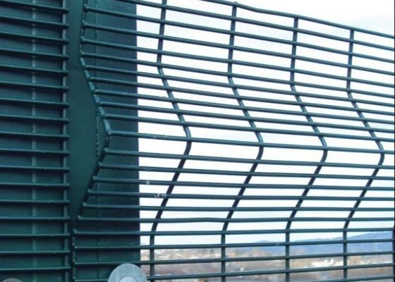 2022 η ΝΕΑ φυλακή αντι αναρριχείται σε Clearvu περιφράζοντας το φράκτη ασφαλείας 358