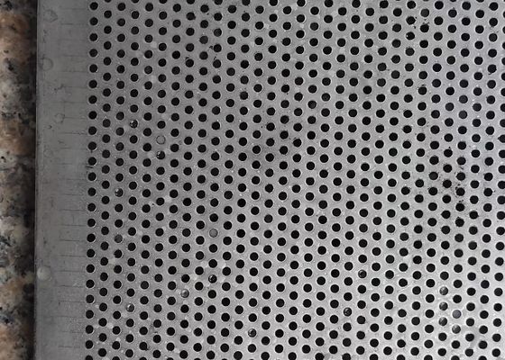 0.6mm Τρύπα 80mm πλάτος από ανοξείδωτο χάλυβα διάτρητο φύλλο στρογγυλή τρύπα