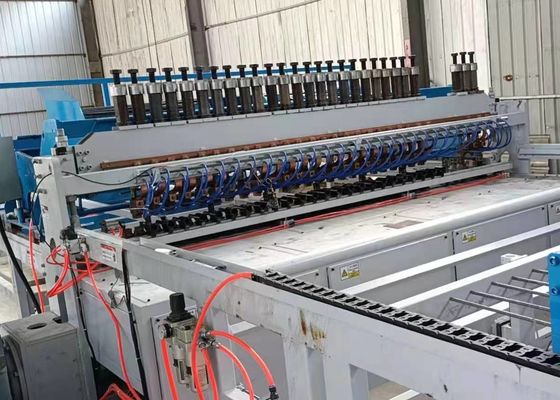 2500mm συγκολλημένο κατασκευαστικό πλέγμα διασταυρούμενο χώρο καλωδίου 50-200mm μηχανές συγκόλλησης πλέγματος καλωδίου