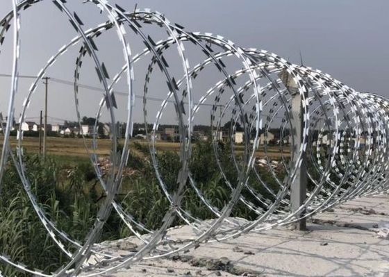 Bto22 σπείρα 450mm κονσερτινών ξυραφιών διάμετρος οδοντωτή